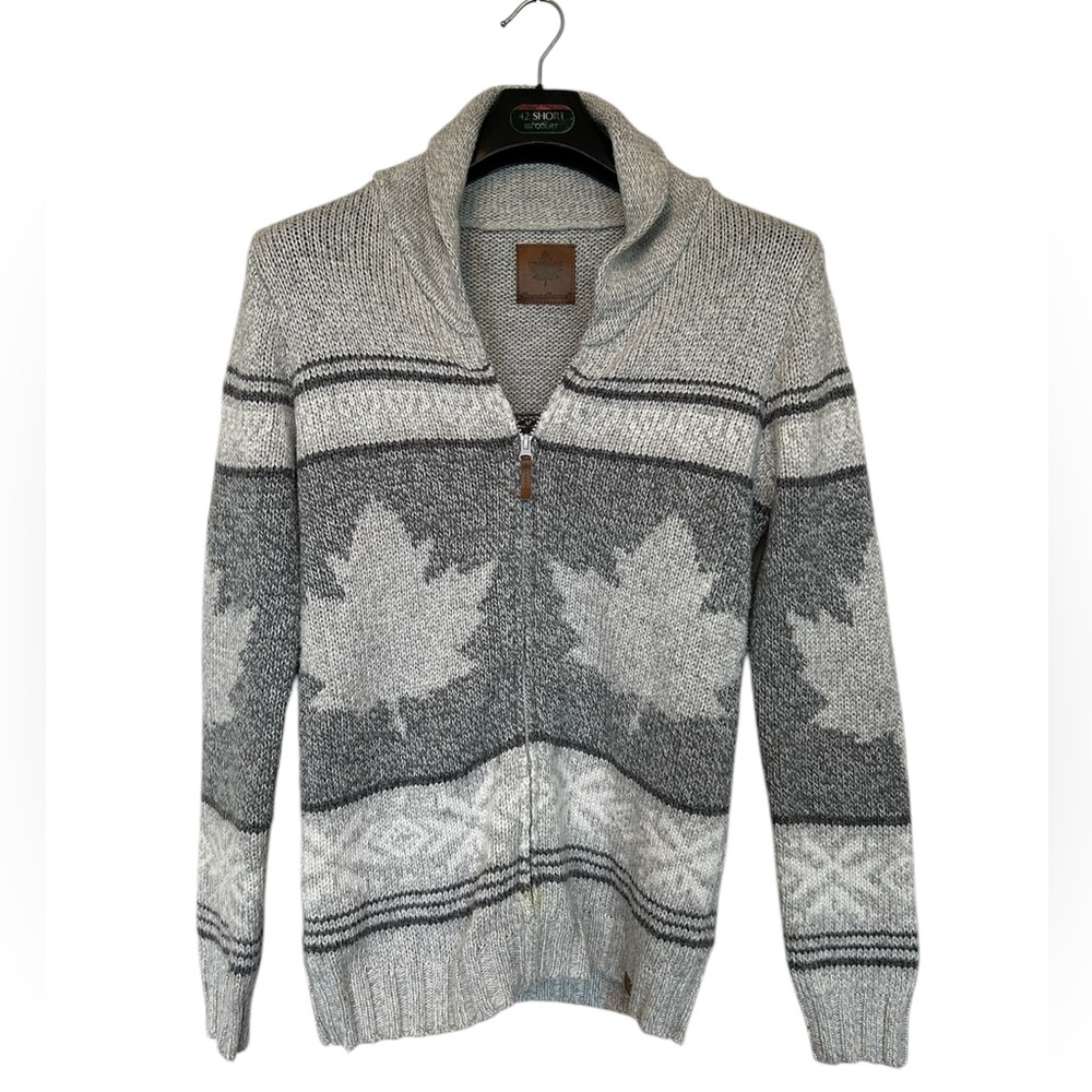 Canadiana Zip up Sweater Shawl Collar Size M